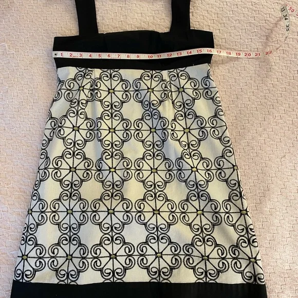 Adrianna Papell size 6/8 lined linen/cotton embroidered cocktail/sundress. - Picture 10 of 12